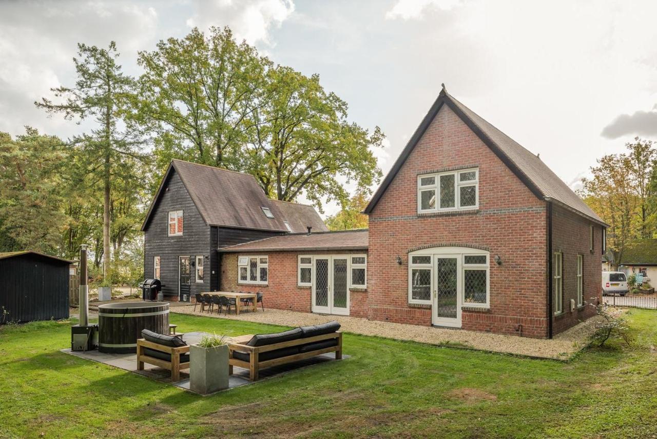 Beautiful English Villa With Hottub Zuidwolde  Exterior foto