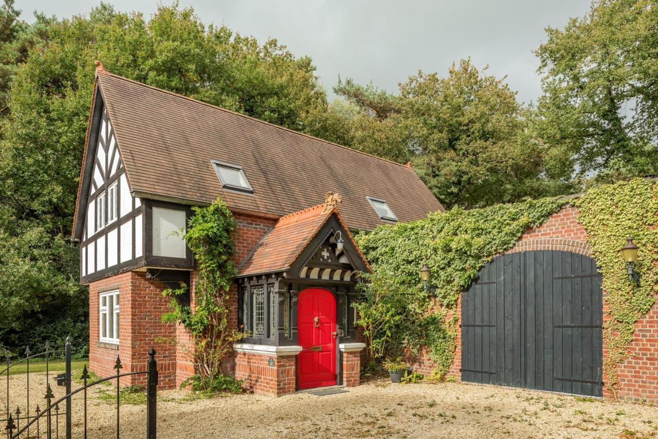 Beautiful English Villa With Hottub Zuidwolde  Exterior foto